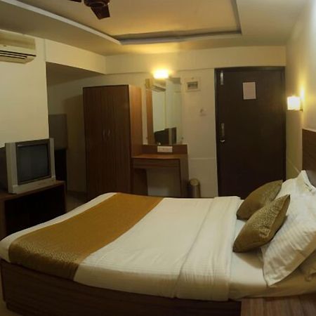 Hotel Ace Residency Mumbai Exterior photo
