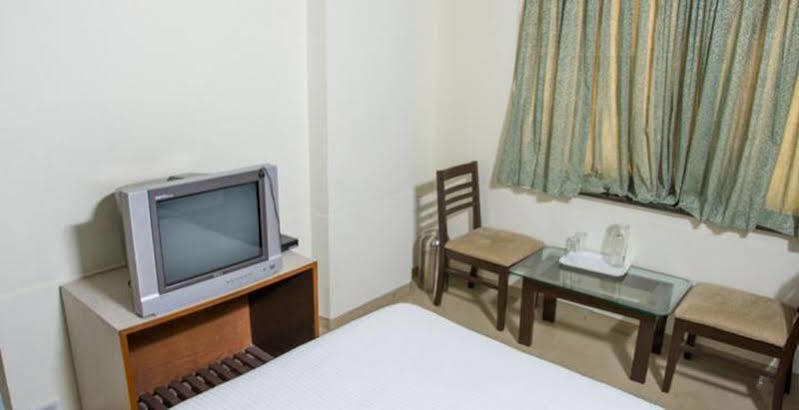 Hotel Ace Residency Mumbai Exterior photo